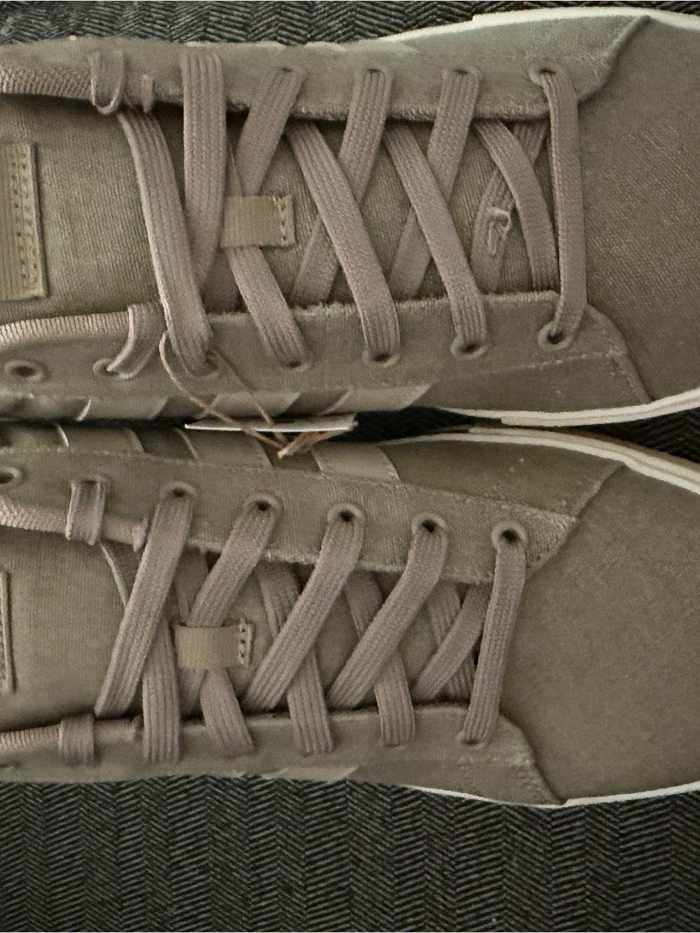 Adidas Daily 4.0 Men's Casual Low-Top Sneakers in Taupe Tan